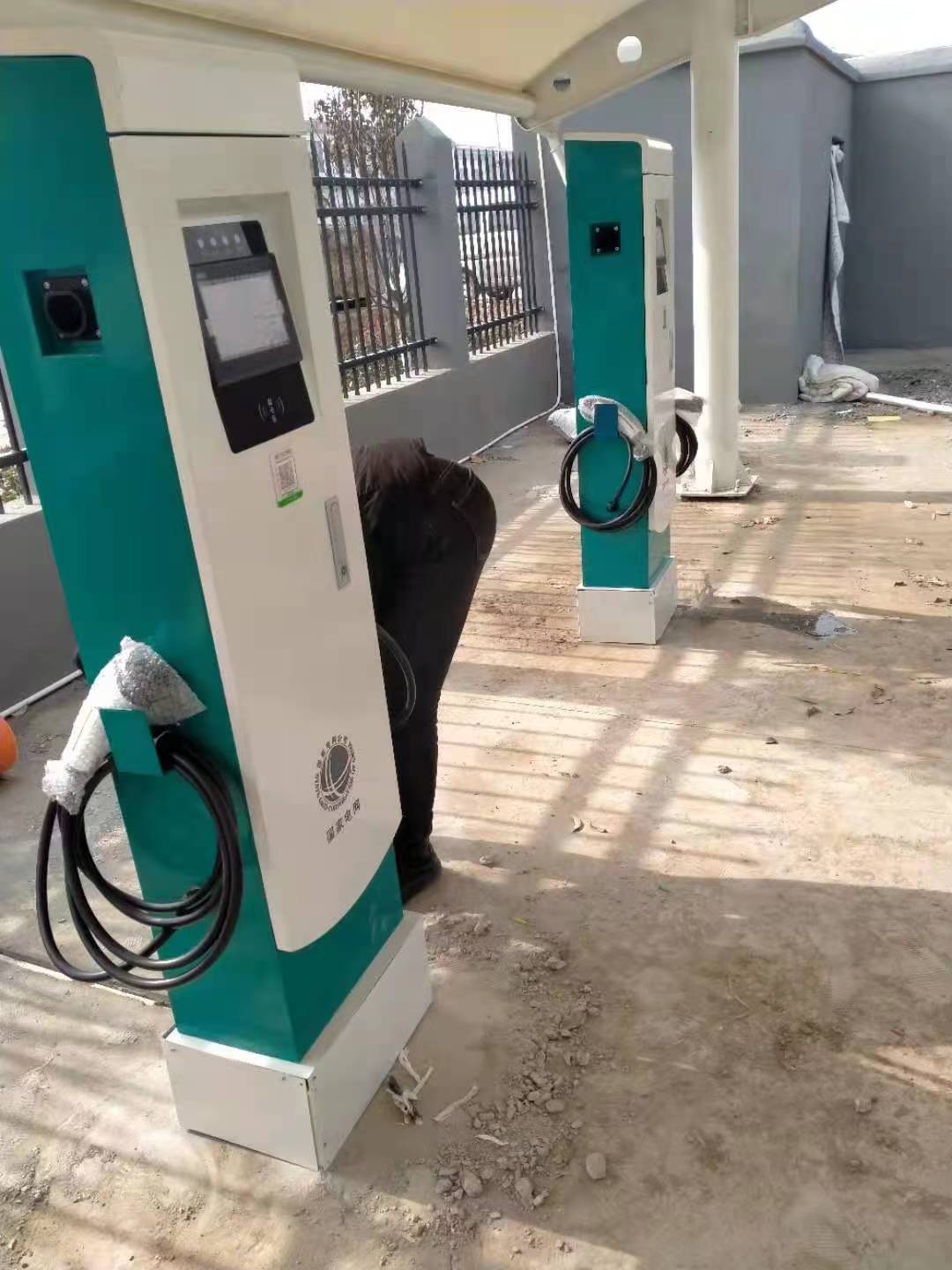 电动汽车直流充电桩
